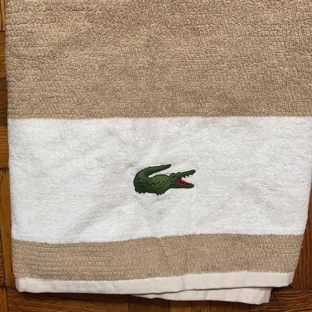 Lacoste nwt sand